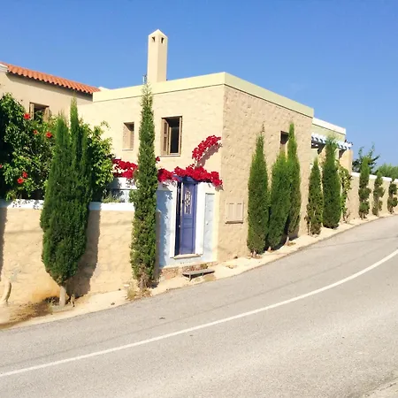 Tatil Evi Charming House With Sea View In Chrousa, Fenced Garden