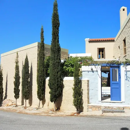 Semesterbostad Charming House With Sea View In Chrousa, Fenced Garden Chrousa